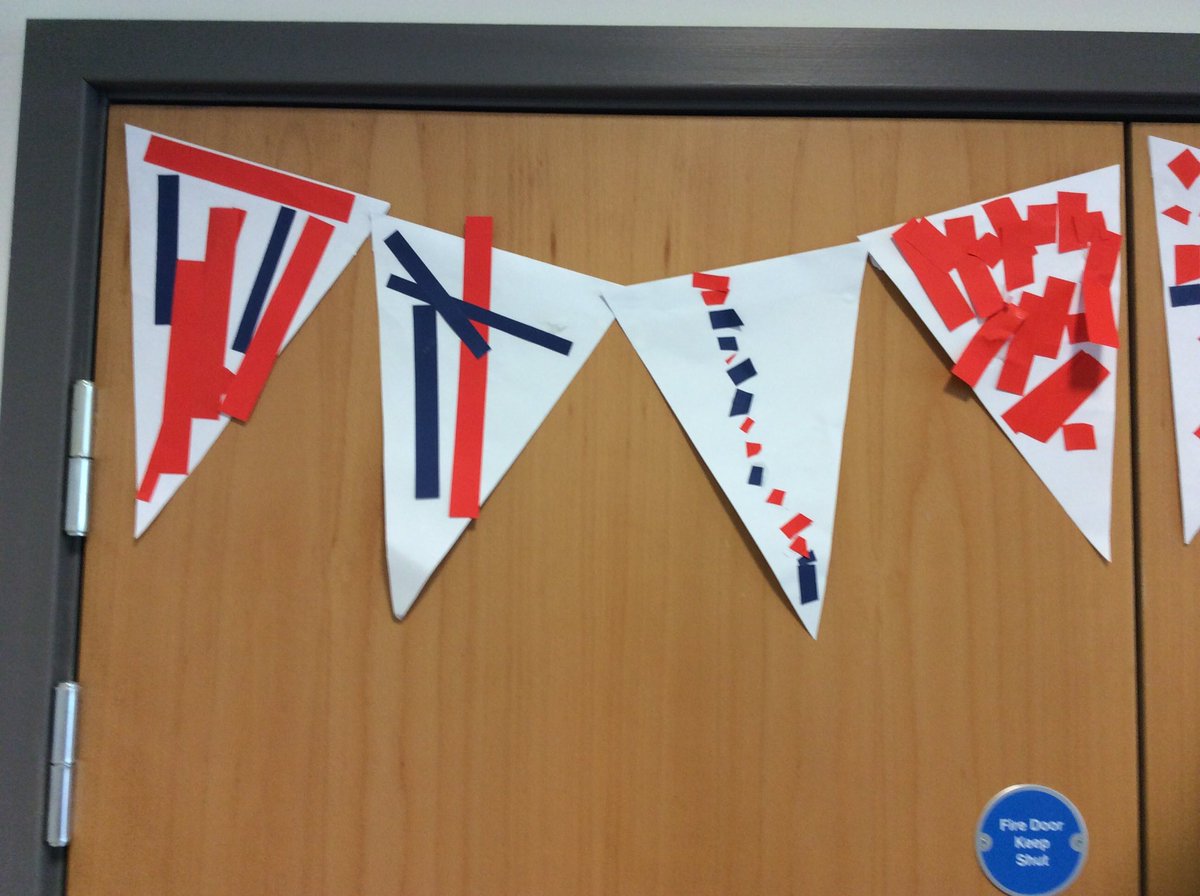 TGPS_NorthLincs's tweet photo. F1 have looked at the Union Jack and created their own bunting to celebrate VE Day. #TGPSeyfs #TGPShistory #TGPSBritishvalues https://t.co/LvYQgdLApY