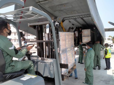 #Unite2FightCorona

Global Relief Aid:

As per latest data,

➡️8900 #Oxygen Concentrators; 5043 Oxygen Cylinders; 18 Oxygen Generation Plants; 5698 ventilators/Bi PAP; ~3.4L #Remdesivir vials delivered/ dispatched.

pib.gov.in/PressReleseDet…