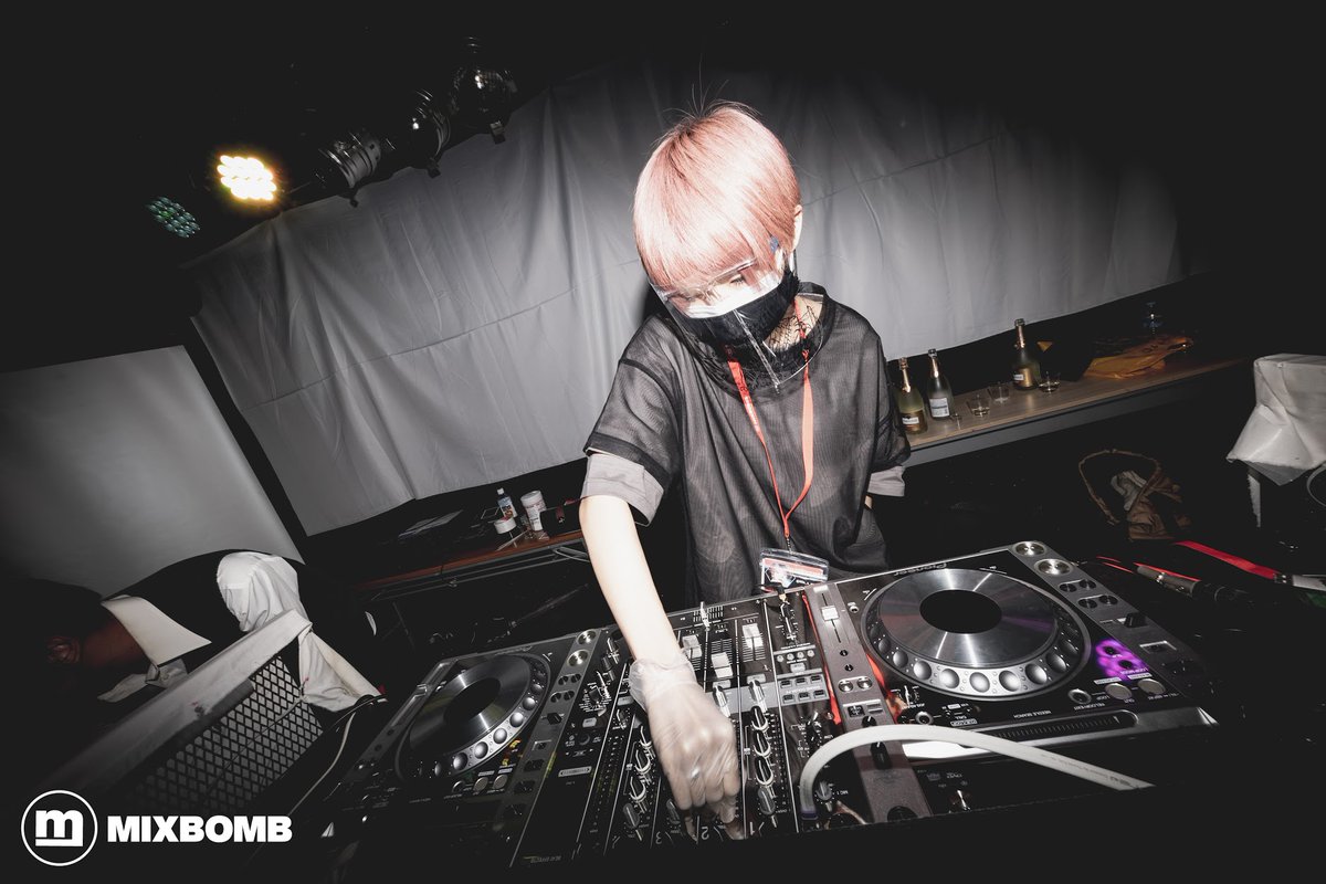 MIXBOMB_OSAKA's tweet photo. 昨日4月18日開催MIXBOMB Vol.53のフォトを公開致しました!!
#MB53コスプレ
#MB53
◾︎Photographer
・むく ぜっとえむ (@muku_zm)
・kiyomasa (@ink_in_the_well)
・ばくらんぼ (@bakuchin)
\\次回MIXBOMB最終回日程は後日発表!!!//
▼▼写真はコチラ▼▼
https://t.co/hs9EtFZgcC https://t.co/csrZDrfz3T