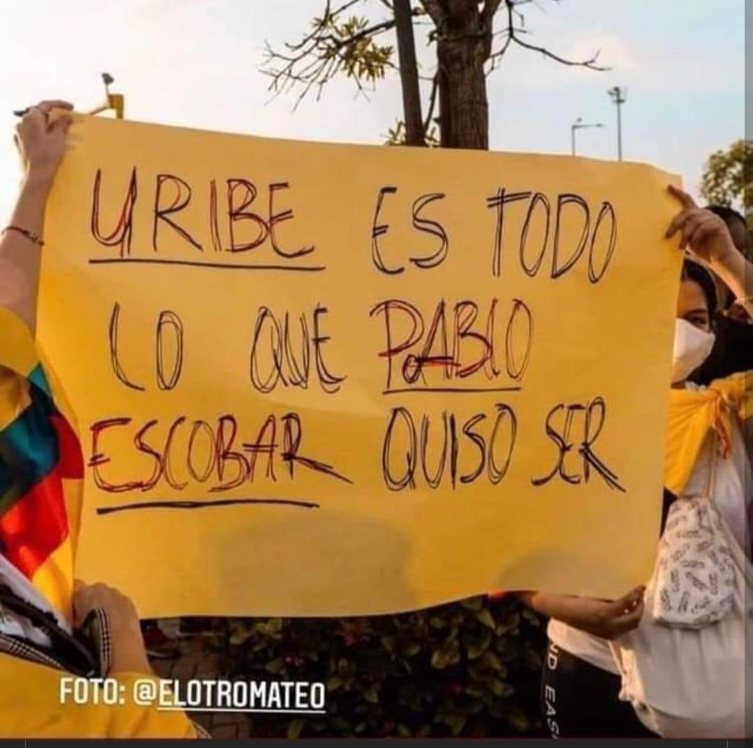 CamiloRodrifuez's tweet photo. Buenos días #ColombiaSinPresidente 

#ParoNacional10M #UribeAsesino #UribeSomosTodos https://t.co/qpwy6h8cnO