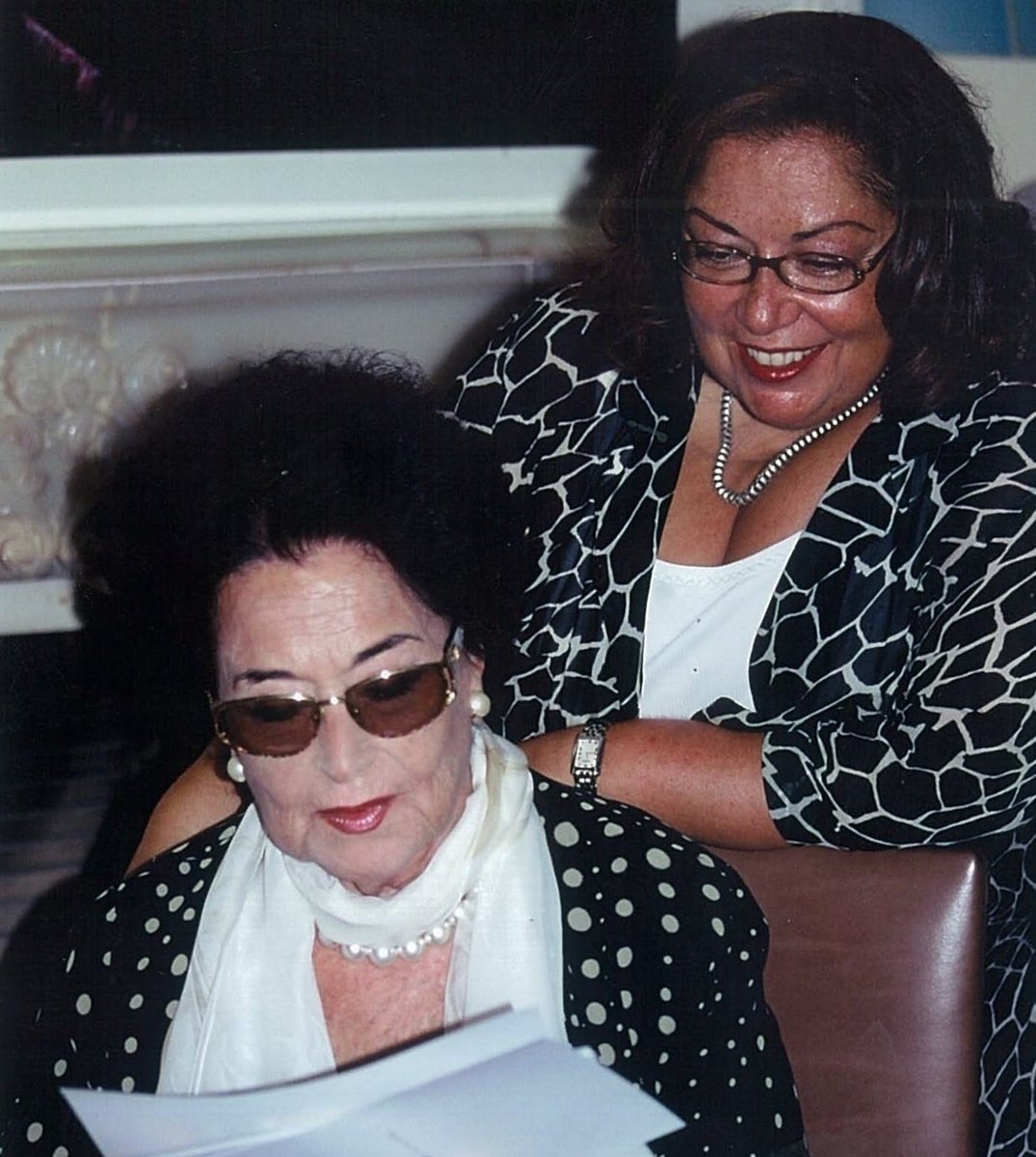 Sanat yönetmeni Yekta Kara, #LeylaGencer’i yazdı: “La Diva Turca Leyla Gencer”

Okumak için linki bit.ly/YektaKara_LG tıklayınız.