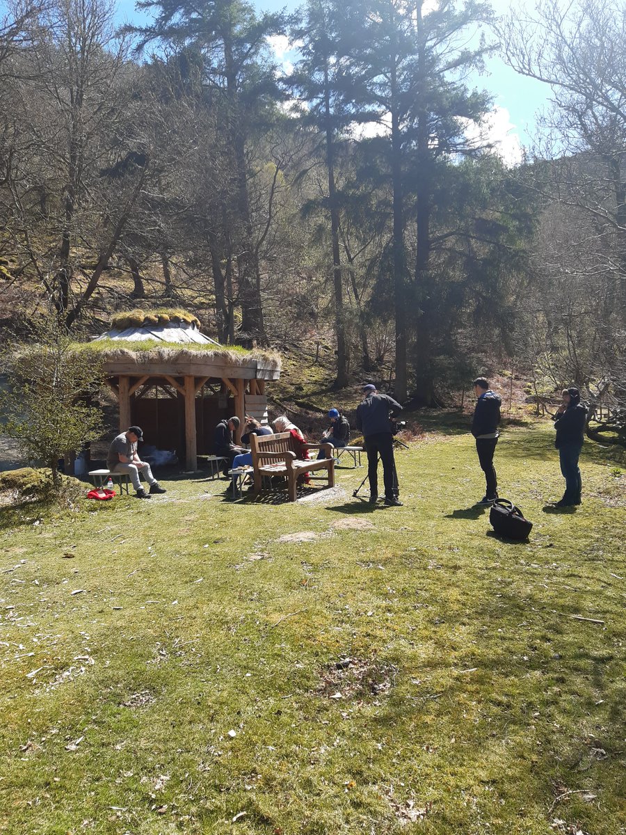 Look out for some of our Tircoed and Elan Links team on Heno. Tonight on S4C at 7pm!
Cadwch lygad am rai o'n tîm Tircoed ac Elan Links ar Heno. Heddiw ar S4C am 7pm! 
#elanvalley #elanlinks #waleneverfails #outdoorlearning #mentalhealth #walesnature