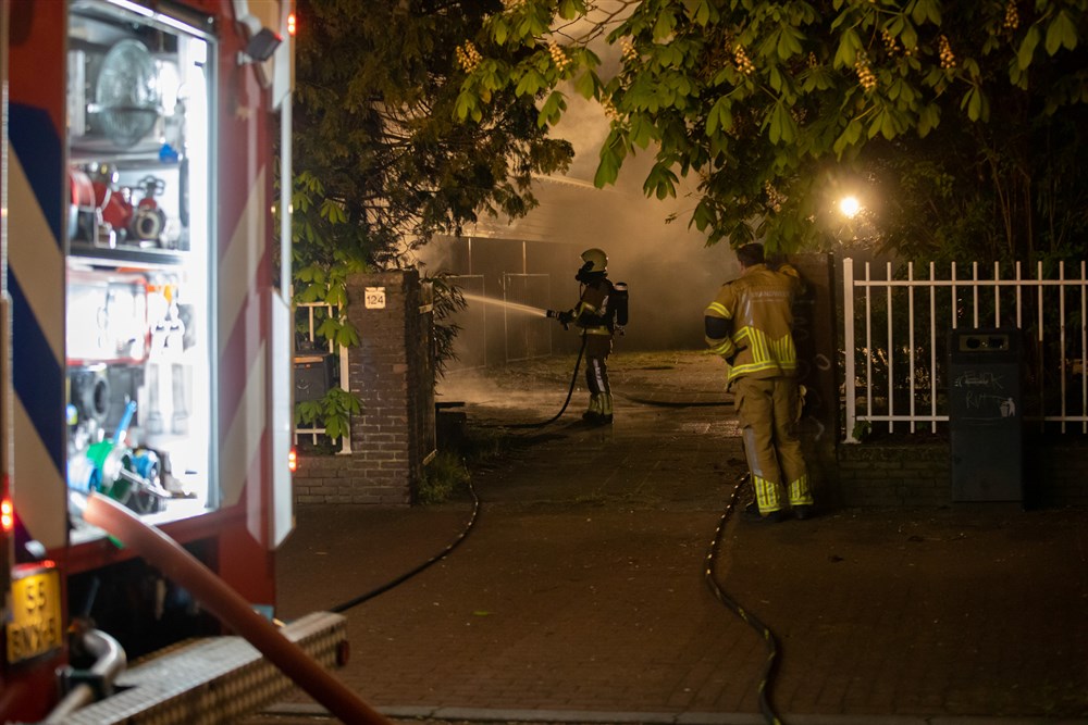Mogelijke brandstichting op voormalig schoolterrein Hoogstraat..