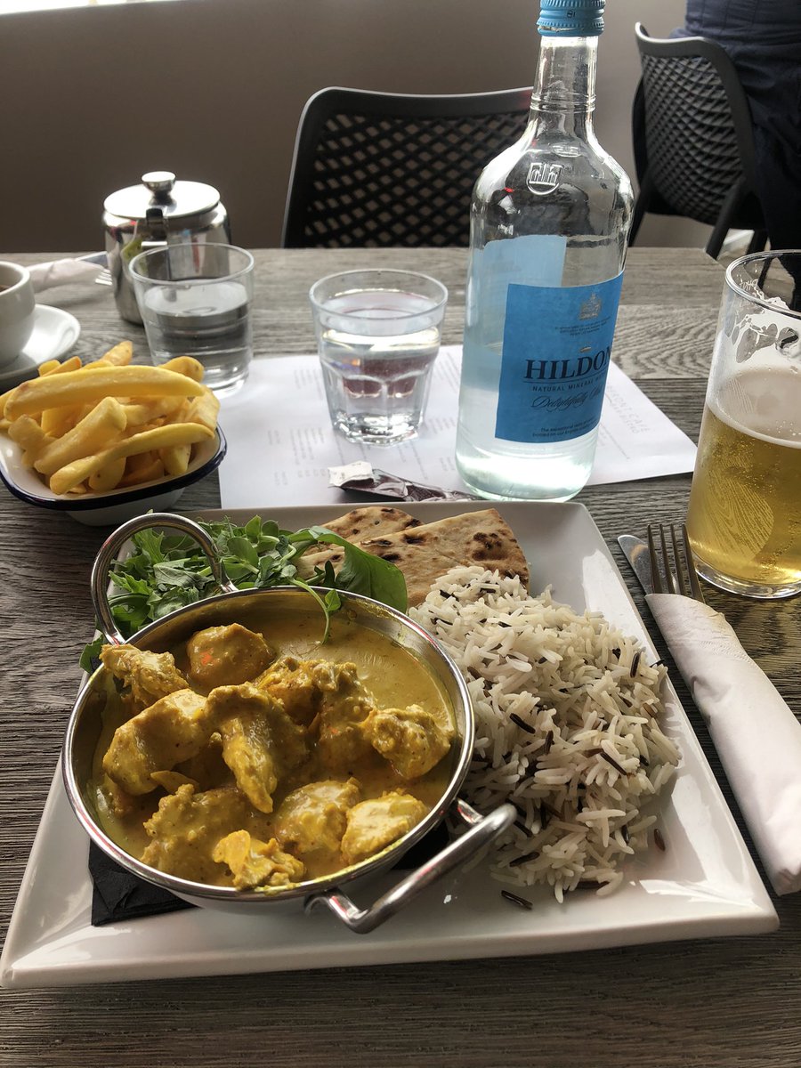 5ilver5tripes's tweet photo. To the survivor the spoils. Funny how your body changes from โ I canโt eat or drink anything โ to โ I want it all now โ ! Much much better view from the 78 mile mark at #ThamesPath100 https://t.co/ZHrYvEcvcX