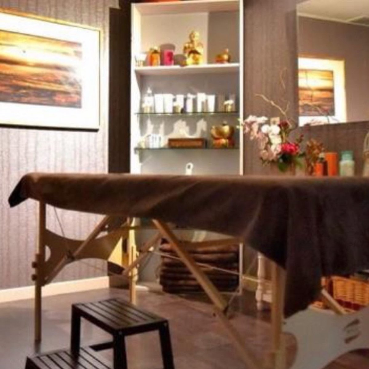 idweekend's tweet photo. #iDbienetre 
Savourez une parenthèse au calme et relaxez-vous dans une atmosphère de #luxe et de #confort grâce à HARMONICE. Une escale loin des tracas du quotidien pour se déconnecter et se ressourcer. https://t.co/U73IrtJkGu