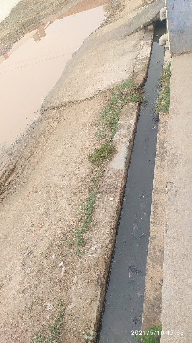 TarunRaheer's tweet photo. As stagnant water is the root cause of many diseases. So, I request competent authority for construction of underground sewage and drain disposal system in Block Colony,Kashison Road, Tehsil Khair,Aligarh @npp_khair @anooppradhanbjp @satishgautam72 @UPCMOffice https://t.co/jRaw6ahs3M