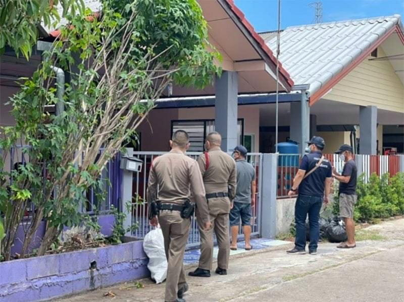 lwin051965's tweet photo. Thai police arrest 3 Myanmar journalists of DVB  in Chiang Mai for illegal immigration, Covid-19 violation&amp; broadcasting news without permit. DVB is banned by the Junta. Kyaw Zay Yar Win, Nay Thwan Nyein and female journalist Nay Yi Yi escaped after the coup and reporting news. https://t.co/s2QNIJGodd