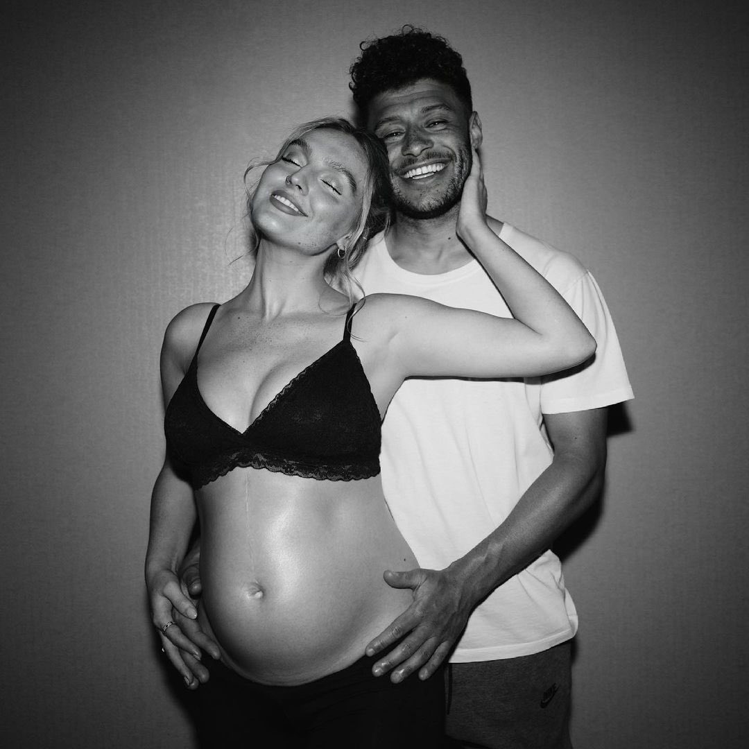 LittleMix's tweet image. So happy to be on this wild journey with my soulmate

Me + Him = You 🌎♥️

We can’t wait to meet you baby Ox!