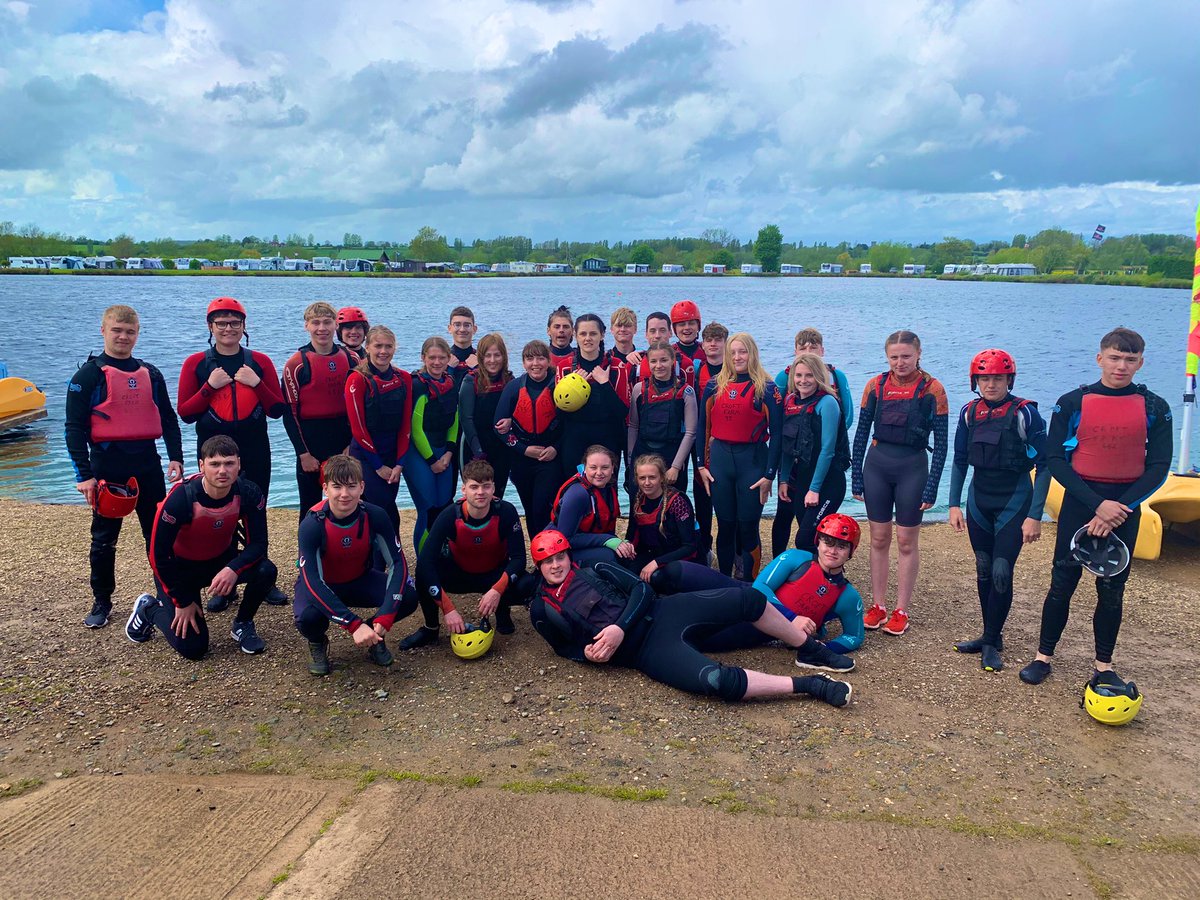 HartpuryUps1's tweet photo. It’s good to be back to face-to-face delivery! 1A undertaking sailing and raft building activities today at Croft Farm. https://t.co/lq8eySzpCG