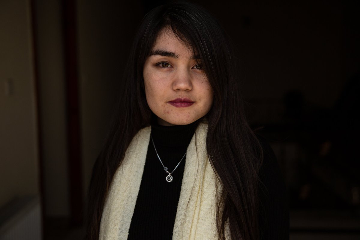 stephglinski's tweet photo. Amina, 19: on her way to med school. Fereshta, 14: first one in her fam to receive an education. Massouma, 22: computer science student, overall badass. Narges, 12, poet. ❤️❤️💪💪 https://t.co/epWfahpYJA
