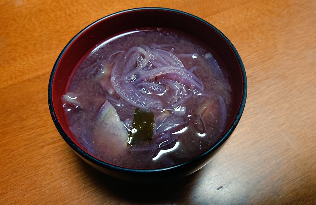 今日の夕飯に出てきた味噌汁が完全にジャイアンシチューの色だった Nano 低浮上気味のイラスト 今日の夕飯に出てきた味噌汁が完全にジャイアンシチューの色だった Nano 低浮上気味のイラスト