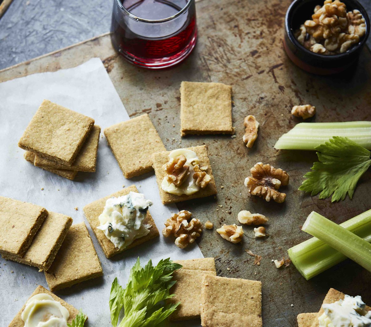 It's both coeliac UK awareness week and national vegetarian week so here's a great recipe that happens to be both lowcarbtogether.com/recipe/flaxsee…

<a href="/Coeliac_UK/">Coeliac_UK</a> <a href="/vegsoc/">Vegetarian Society</a>