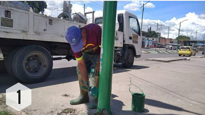 Tacariguas997FM's tweet photo. #SemanaFlexibleCuidate Gracias al esfuerzo de nuestro alcalde Miguel Burgos Seguimos trabajando en la recuperación de nuestros espacios, Continuamos el embellecimiento De los postes en la avenida principal De la vivienda popular de los guayos. https://t.co/wIoooc2YC3