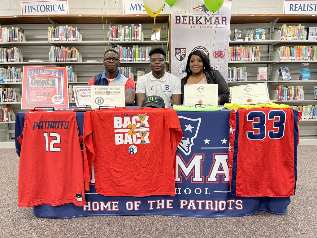 Berkmar High School tweet media