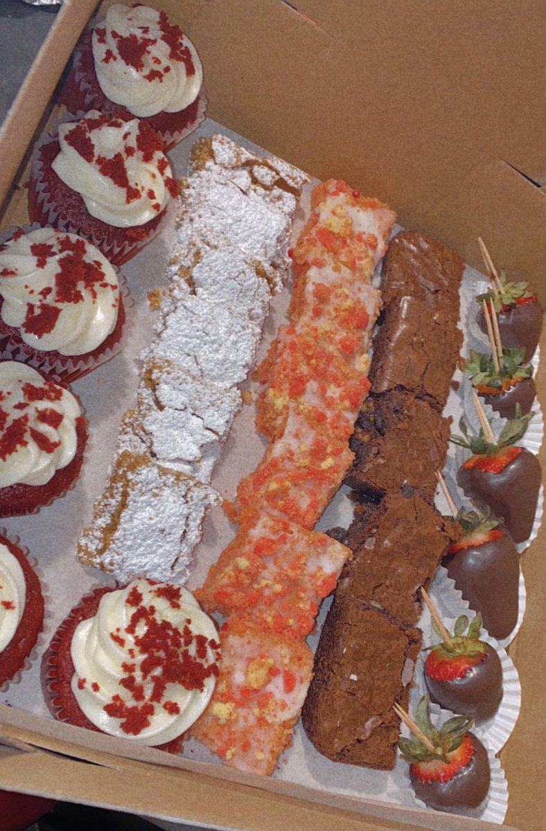 scookware_llc's tweet photo. The Ultimate Treat Box ❤️ https://t.co/o98l72T5dm