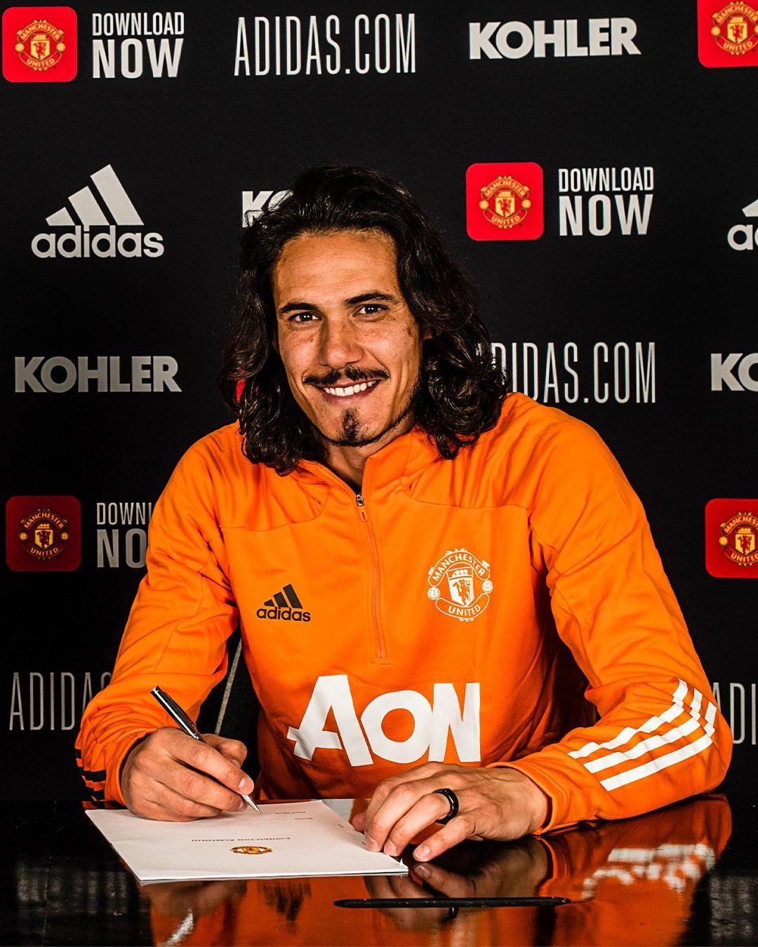 E1C5_vMXIAEOqVK?format=jpg&name=large