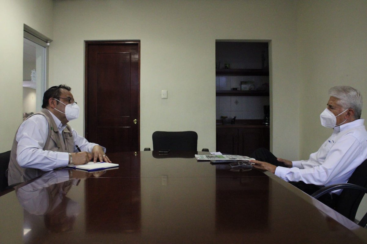 LuisEAyalaT's tweet photo. Les comparto algunas imágenes de mi entrevista para @soldleon en la que compartí mis propuestas haciendo hincapié en empleo, seguridad y apoyo hacía la juventud y a las madres. ☝🏻

#AyalaSí #UnidosSí 💙 https://t.co/hPZ3oirp60