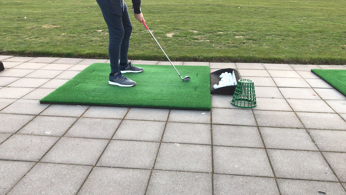 JanWallstrm's tweet photo. Slow spectator seat at the driving range, to sick for hitting the ball but watching my son works... https://t.co/Smw7g7gFMn