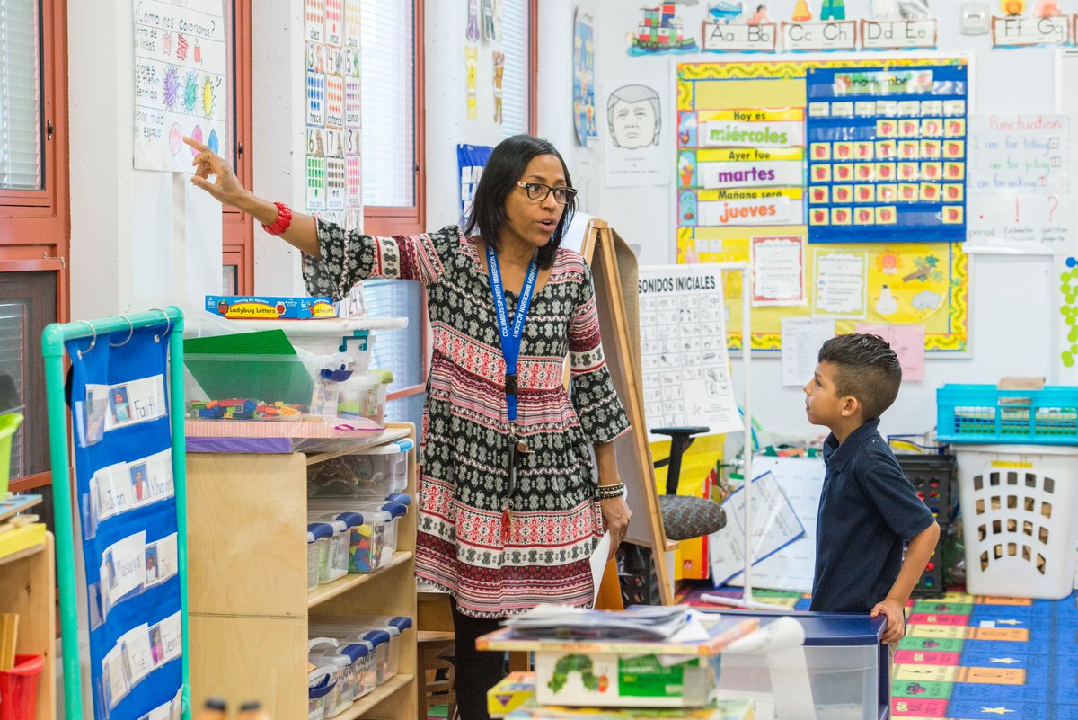 RobynInTheKnow's tweet image. Do you love kids? Have a passion for education? From teachers to nurses to librarians, @ColsCitySchools is hiring right now! And they have job fairs throughout the summer. We'll learn more from their recruitment team tomorrow at 12:30p on @DaytimeColumbus