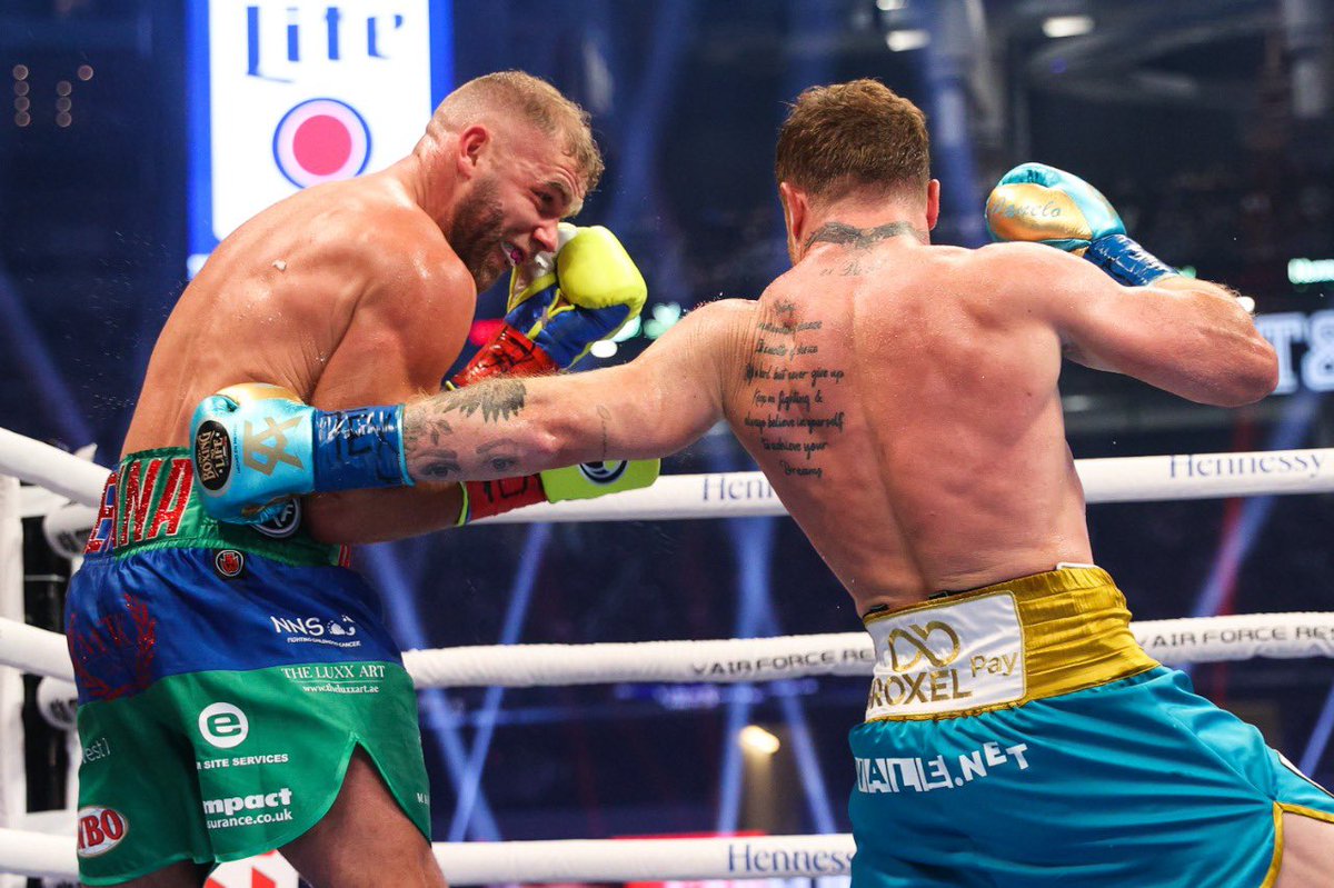 gusgutierrezg's tweet photo. Muchas felicidades Saúl “Canelo” Álvarez @Canelo : enorme pelea, mejor profesional, gran Campeón !!! #BroxelCanelo 🥊🥊🥊 https://t.co/lBC2I1yWu4
