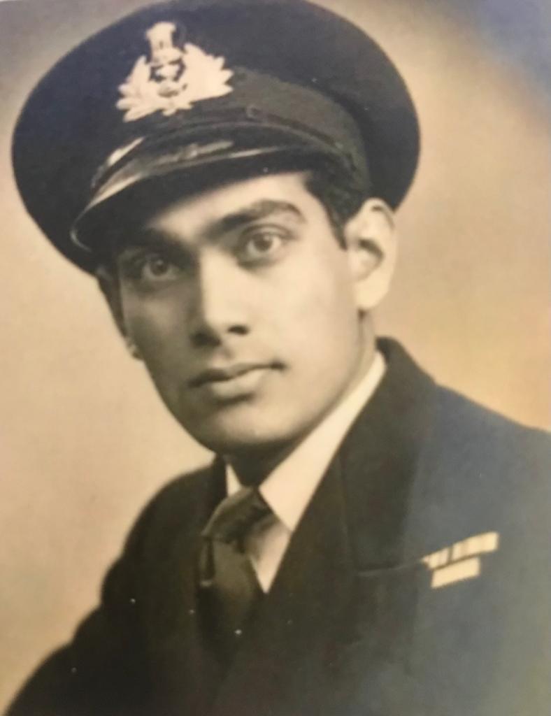 2/n. Will stay for posterity. Of course he will remembered for being XO of Vikrant during '71 war, at a time when we are celebrating the golden jubilee of that event & Vikrant's magnificent role in it. The flattop had a stellar cast of characters - RAdm SH Sarma, the Fleet Cdr