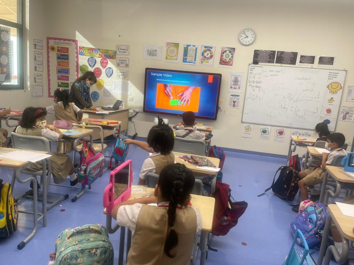 MandybFernandez's tweet photo. “We had an amazing time designing a spinning fan model and paper helicopter at school during our Genius hour class.! 
@Fatima_Martin @MichelleVerghe1 @Susanna_Porob @mashanazeem1 @PayalMi43277867 @gemsnms_alkhail https://t.co/jyviSOTyBw