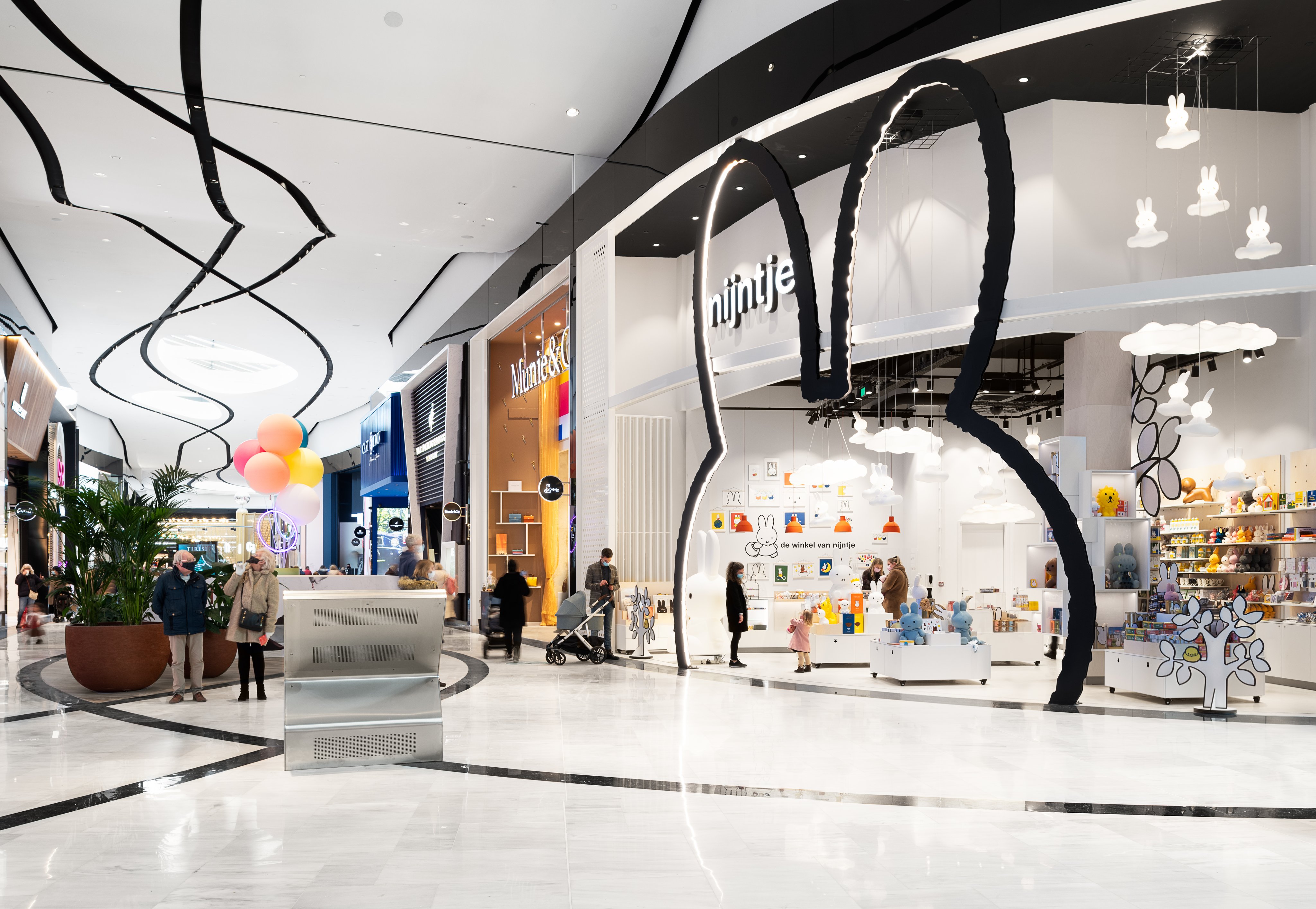 inleveren Vrouw consensus تويتر \ nijntje official على تويتر: "Ben jij al in de nieuwe winkel van # nijntje in Westfield Mall of the Netherlands geweest? 🐰 #miffyshop  #mallofthenetherlands https://t.co/aUdS2P4PUF"