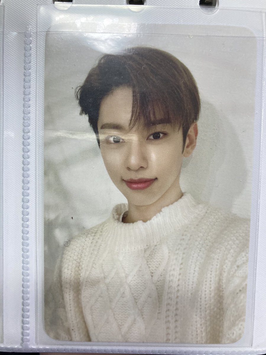 Dust_Binu's tweet photo. 누가 얘 좀 사줘 2개 잇단 말이야

ㅅㅊㅇ) 김동현 에이비식스 불시착 포카 포카양도 https://t.co/4cFBwwkelN