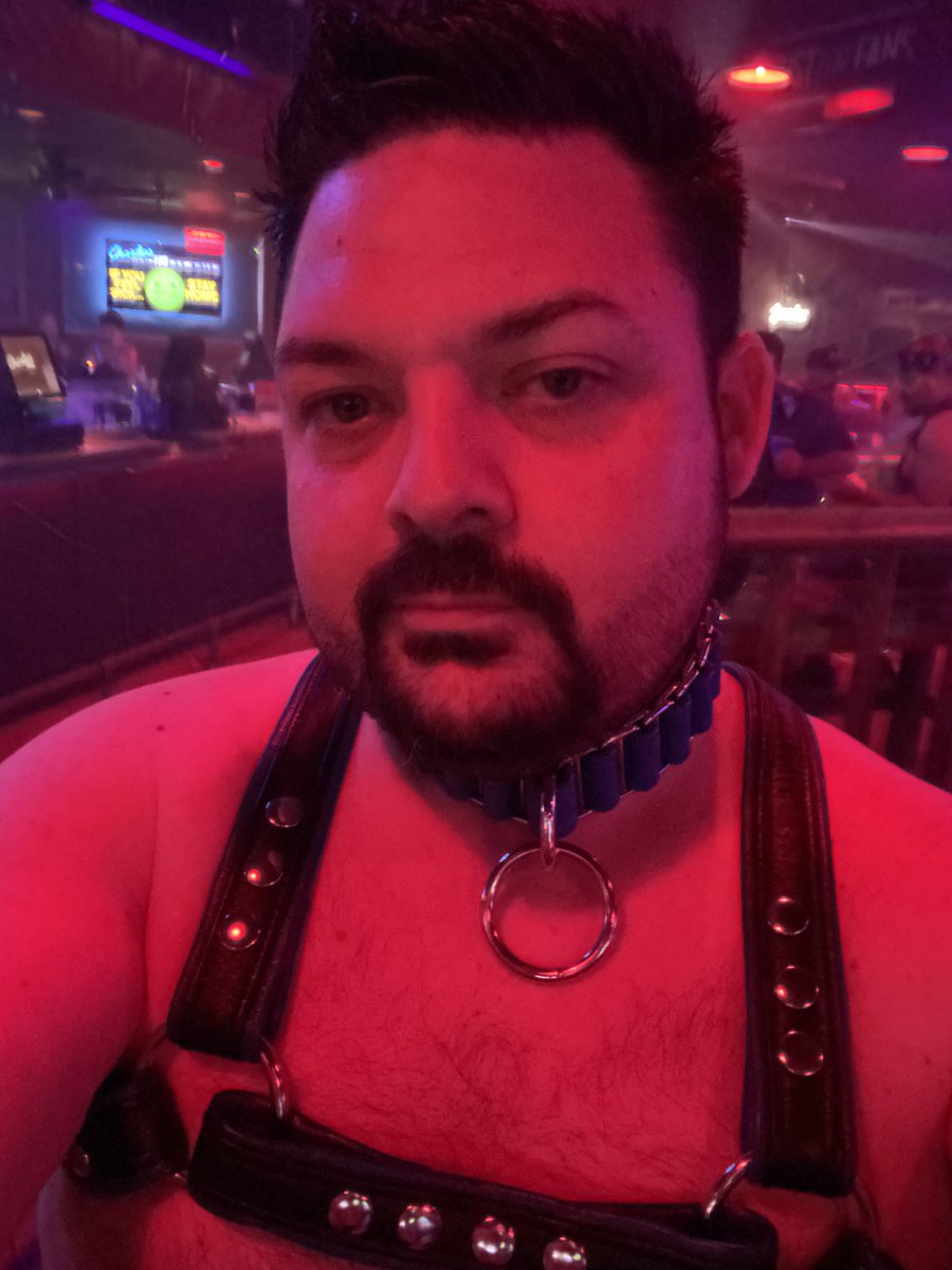 pandarzmtz16's tweet photo. Enjoying this new gear... ready for what happens next. #happypup #beginnerpup #pupinthemaking #gayman #singlegayman #lovemeforme https://t.co/byn3X8DGcJ