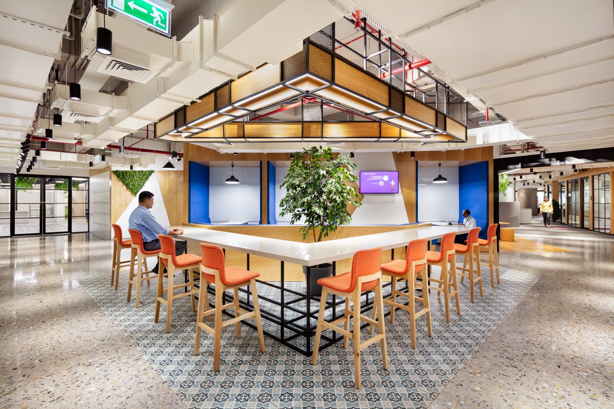 TheDSPDesign's tweet photo. The hybrid, #agile #workspace #design for @KPMGIndia offers an activity-based #infrastructure that encourages users to #work from anywhere — enhancing #mobility and #collaboration among the workforce.
#DSPBuilds #LeadGlobal
#Architecture #Corporate #InteriorDesign
#DSPDesign https://t.co/PHGsHZxraV