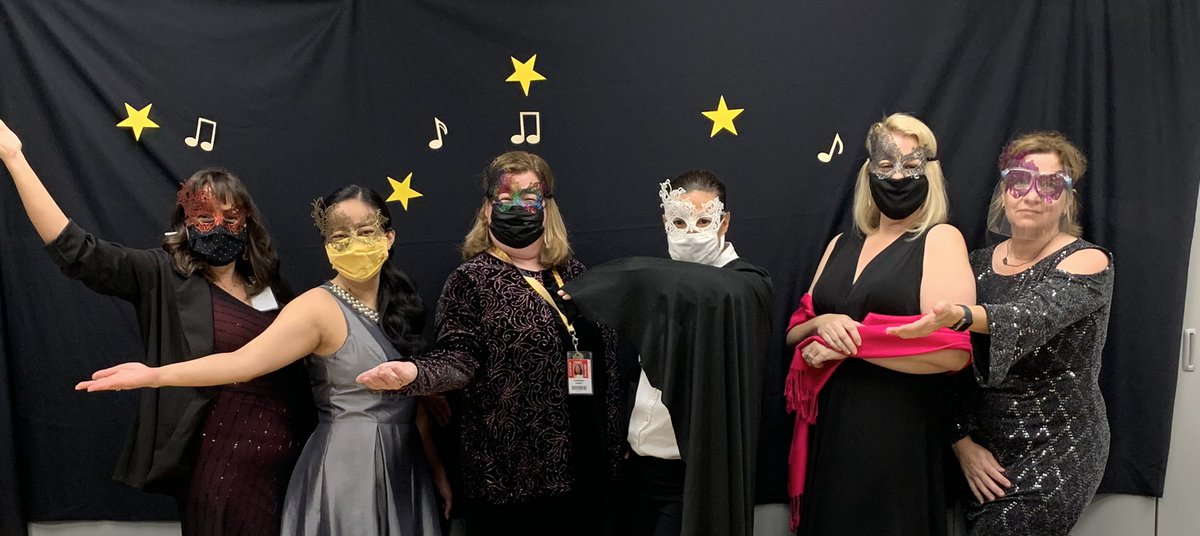 CatherineBAdams's tweet photo. Masquerade! Paper faces on parade.  Masquerade! #exleytweets #fab4th https://t.co/NIofYESthG