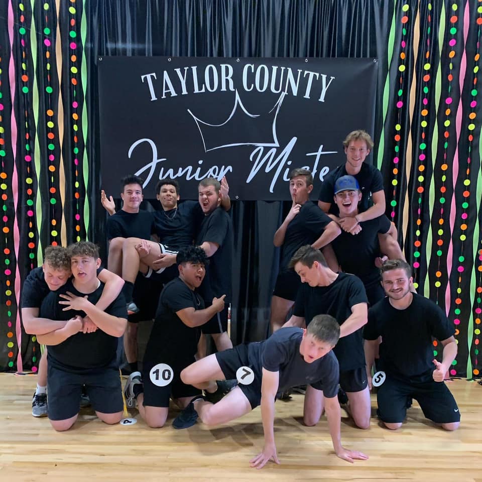 TC_Schools_KY's tweet photo. Congratulations to the Class of 2021 on another successful Junior Mister!! 

Special congrats to the following winners!! 

CROWD FAVORITE: Collin White

SPIRIT AWARD: Marc Shewmaker

2nd RUNNER UP: Collin White

1st RUNNER UP: Marc Shewmaker

**2021 JUNIOR MISTER: Adam Kehoe** https://t.co/EWeL2yePRv