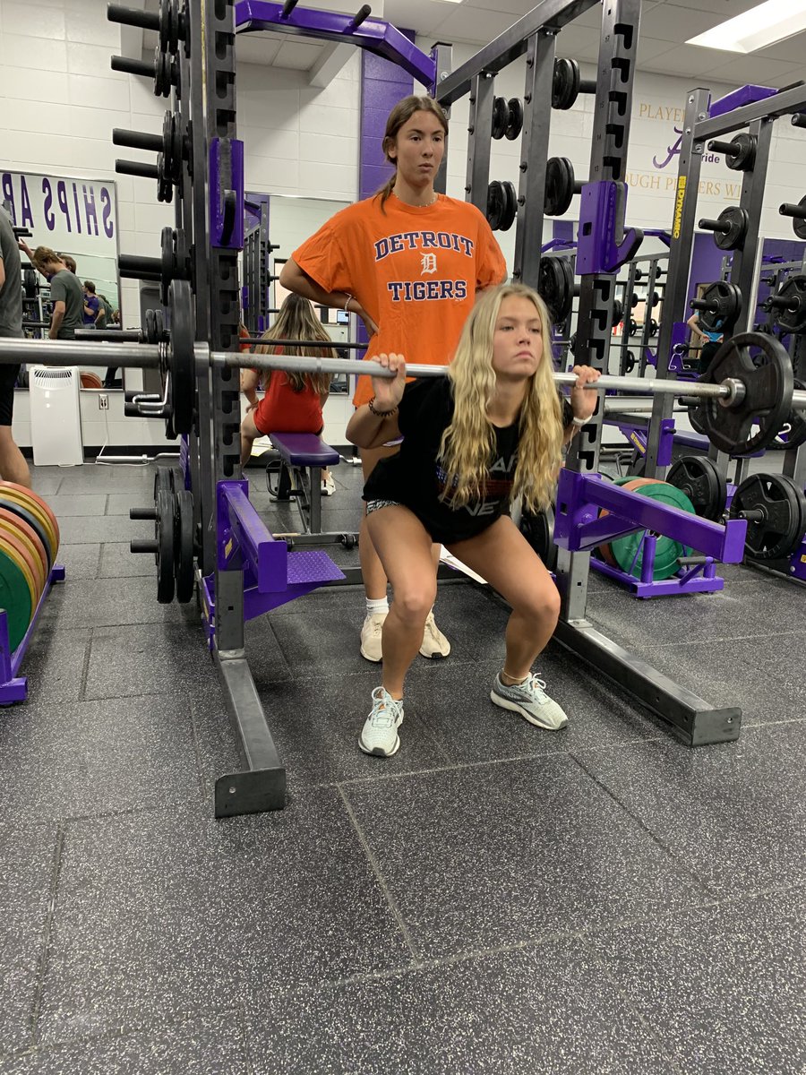 AngolaIrwin's tweet photo. ❤️visiting weight class ⁦@AHSNation⁩ ... students collecting data, setting goals, encouraging each other and completing incrementally more challenging tasks.  This is a model for how all learning should happen. #APride https://t.co/T6NMJQBVPu