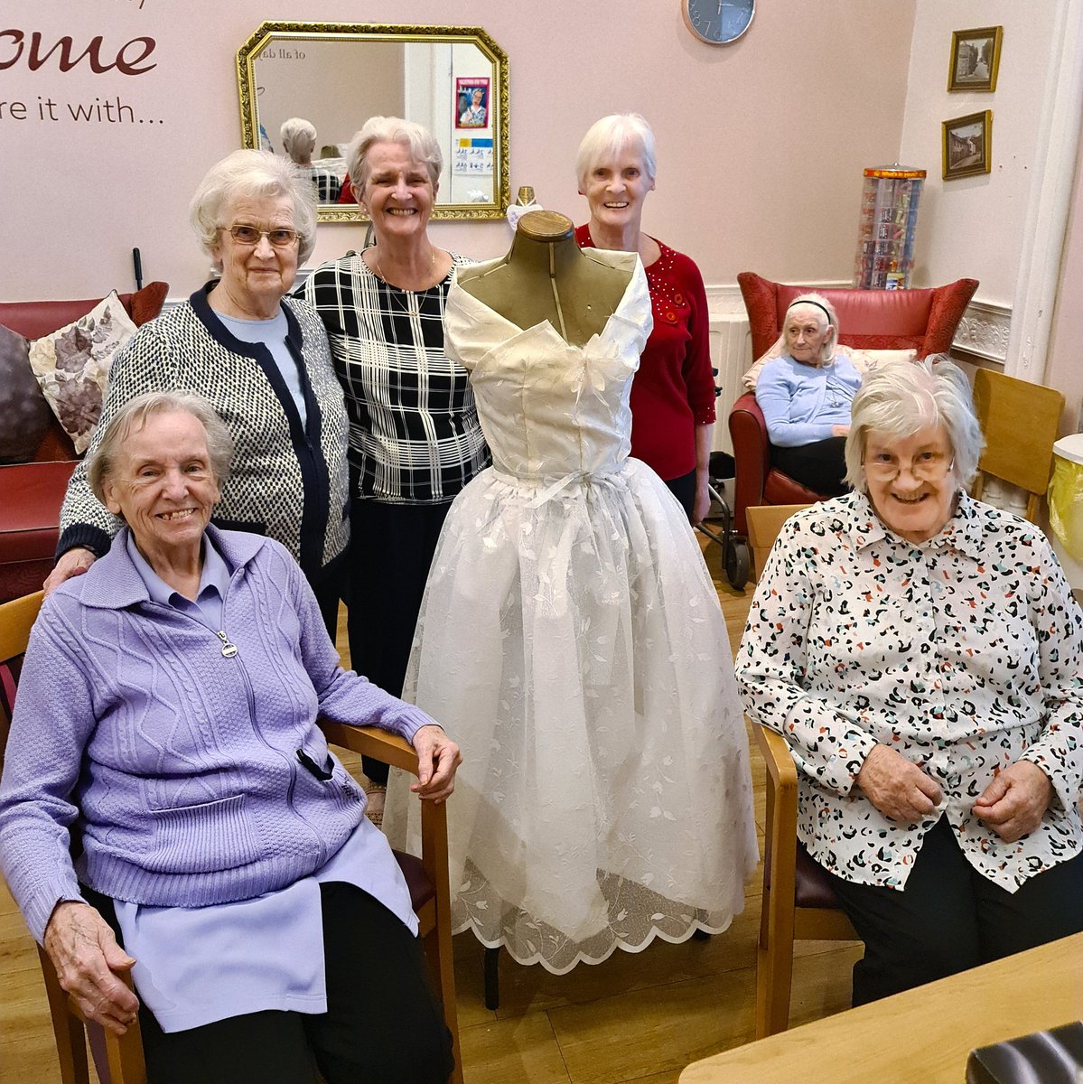 Grangecarehome4's tweet photo. Finished our Wedding Dress Sewing project today. Now proudly on display in our lounge.
@DenisePentland1 @vallen5555 #carehome #carehomes #isolation #Isolationuk #lockdown #lockdownuk https://t.co/2lH4mrTmcW
