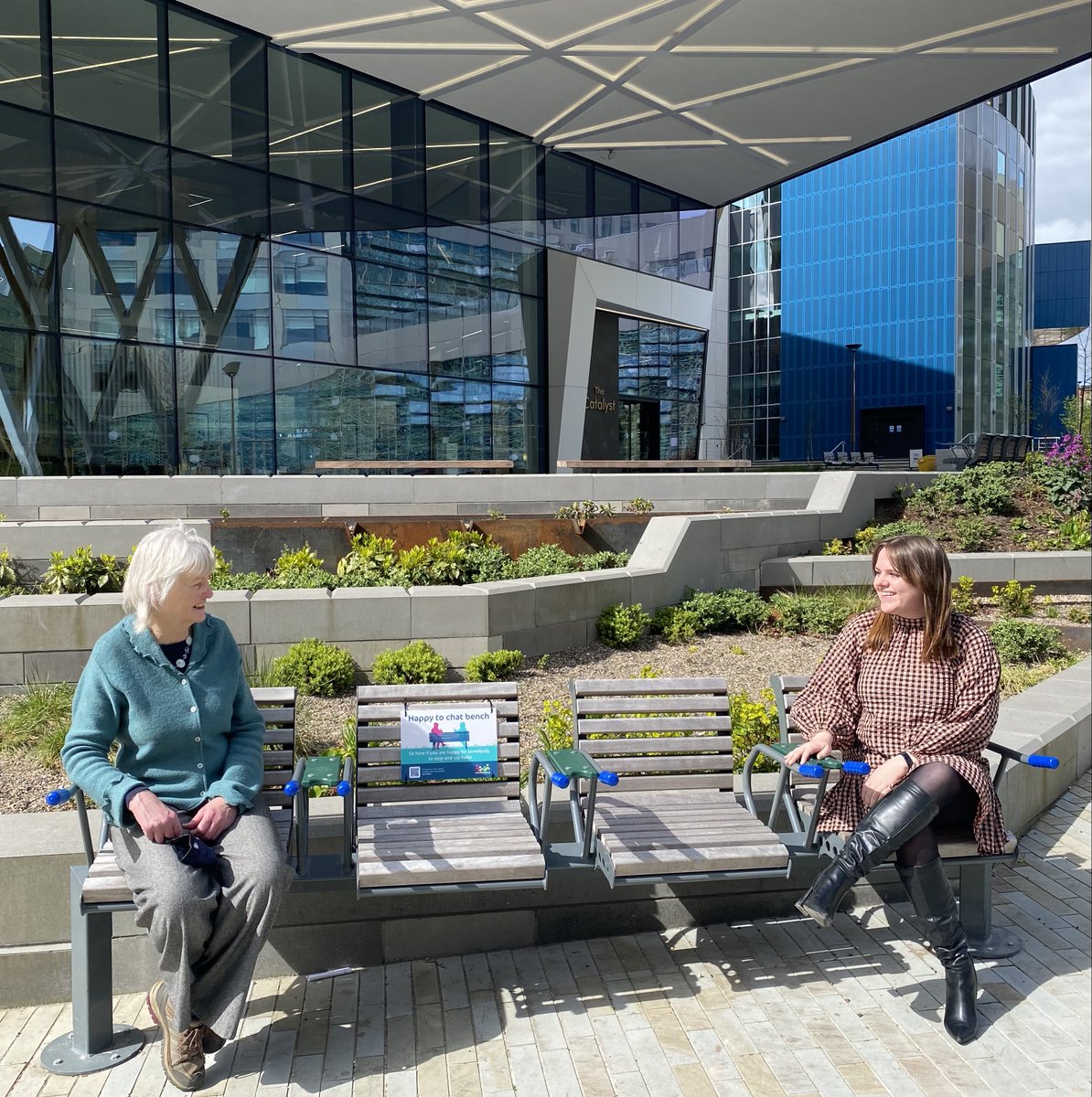 UKNICAofficial's tweet image. To celebrate #MentalHealthAwarenessWeek, we&apos;re happy to announce that one of the #vitalitybenches is now a #HappyToChatBench!

@CollabNewcastle&apos;s ‘Happy to Chat’ benches are designed to help combat #loneliness and encourage #community interaction 🗣️🗨️

#ageingintelligence