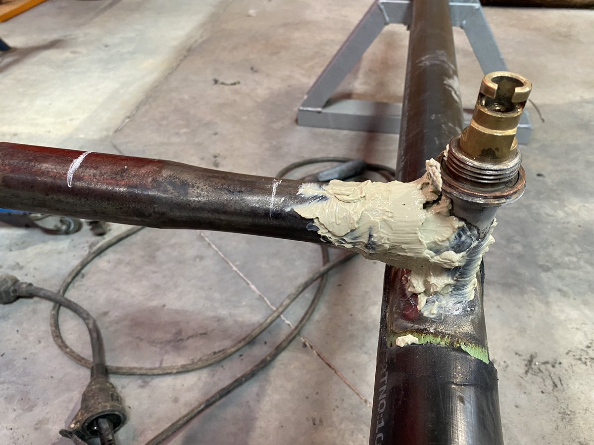 A Ifs, la #MSGNO teste l’utilisation d’une pâte anti-chaleur pour la suppression des branchements acier👨‍🏭Les résultats seront transmis à la DTI pour validation du procédé! <a href="/alexhainneville/">Alexandre</a> <a href="/BHaudeville/">Bertrand Haudeville</a> <a href="/BoivinIsa/">isa_boivin</a>