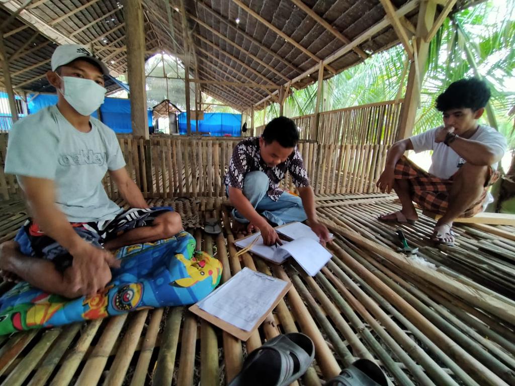 Sahabat sobis, salah satu hal penting di bisnis sosial adalah kegiatan fasilitasi masyarakat untk mampu menguasai teknologi dan manajemen tepat guna. Ini di unit bisnis bebek petelur sampaga mamuju. @zarazettirazr <a href="/axdwin/">Axdwin 🌏Indonesia 🇮🇩</a> <a href="/infoIMZ/">IMZ</a> @karantinamamuju <a href="/SahabatPolman/">SahabatPolman</a> #berkahramadhan