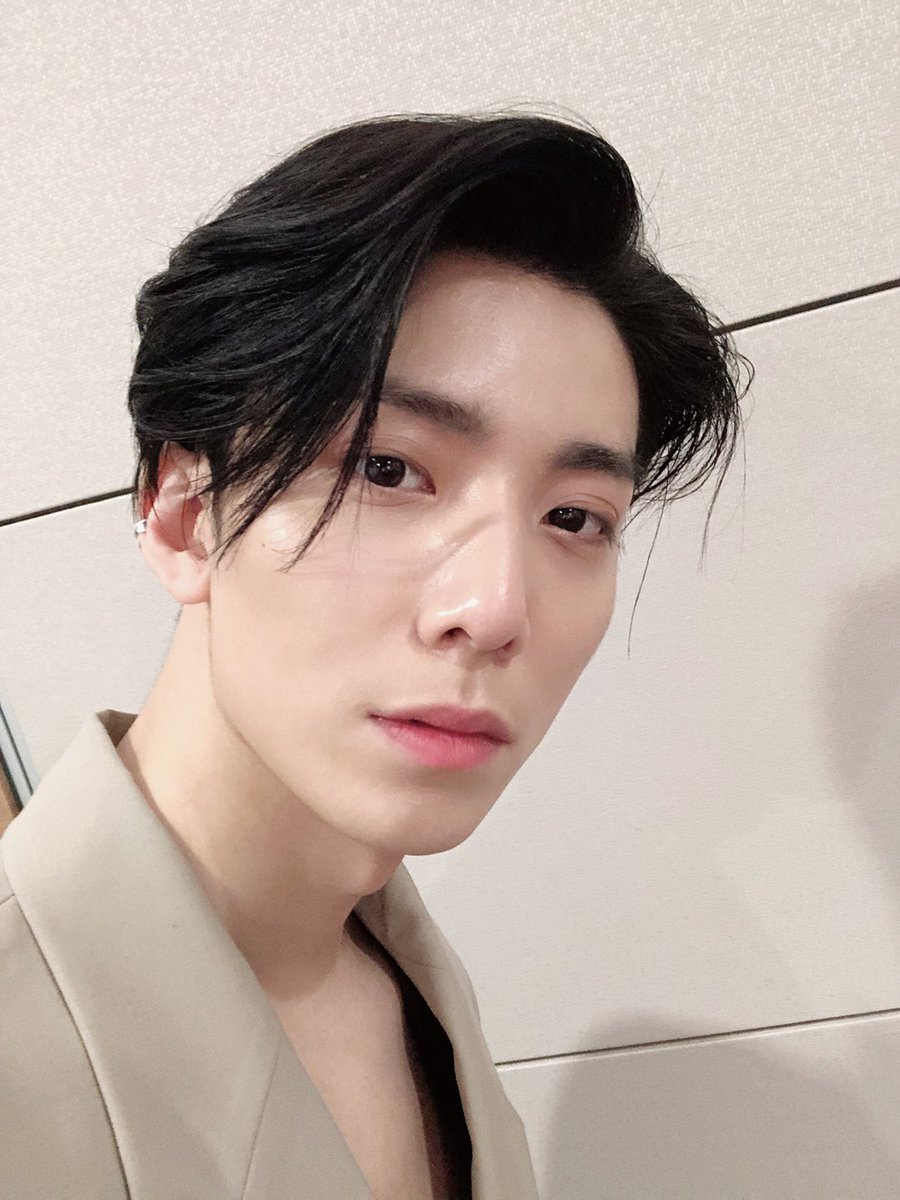 HWIY0ng511's tweet photo. 영규나생일너무너무축하해
#HAPPYHWIYOUNGDAY
넌나의첫번째아기니까
#휘영이_생일_판타지랑_즐길준비
언제나사랑많이받고행복해
@SF9official https://t.co/UjXzj251JG