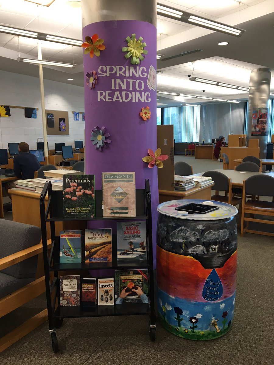 karlaivarson's tweet photo. Abby O’Neil knocked it out of the park with this display. #wearetrschools https://t.co/LBwsFSKMgG
