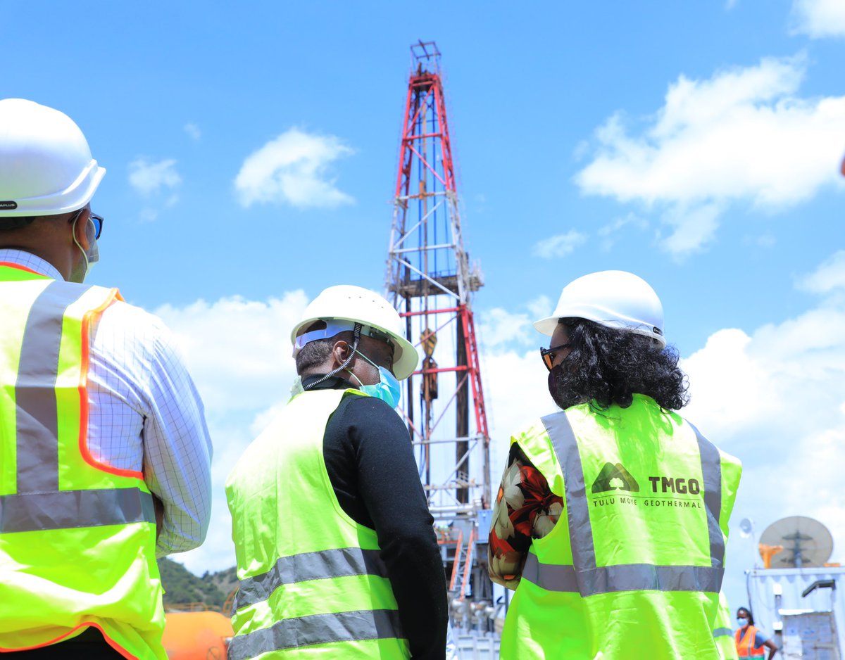 Lelise_Neme's tweet photo. #Time_to_InvestInEthiopia
#VisionForProsperity 
We visited #TuluMoyeGeothermal , they are the first Independent energy company in🇪🇹 with a drilling rig on site. Once the first two phases of construction are complete, 150MW of Electricity will be added to the national grid.(1/2) https://t.co/l55PUdJ1bc