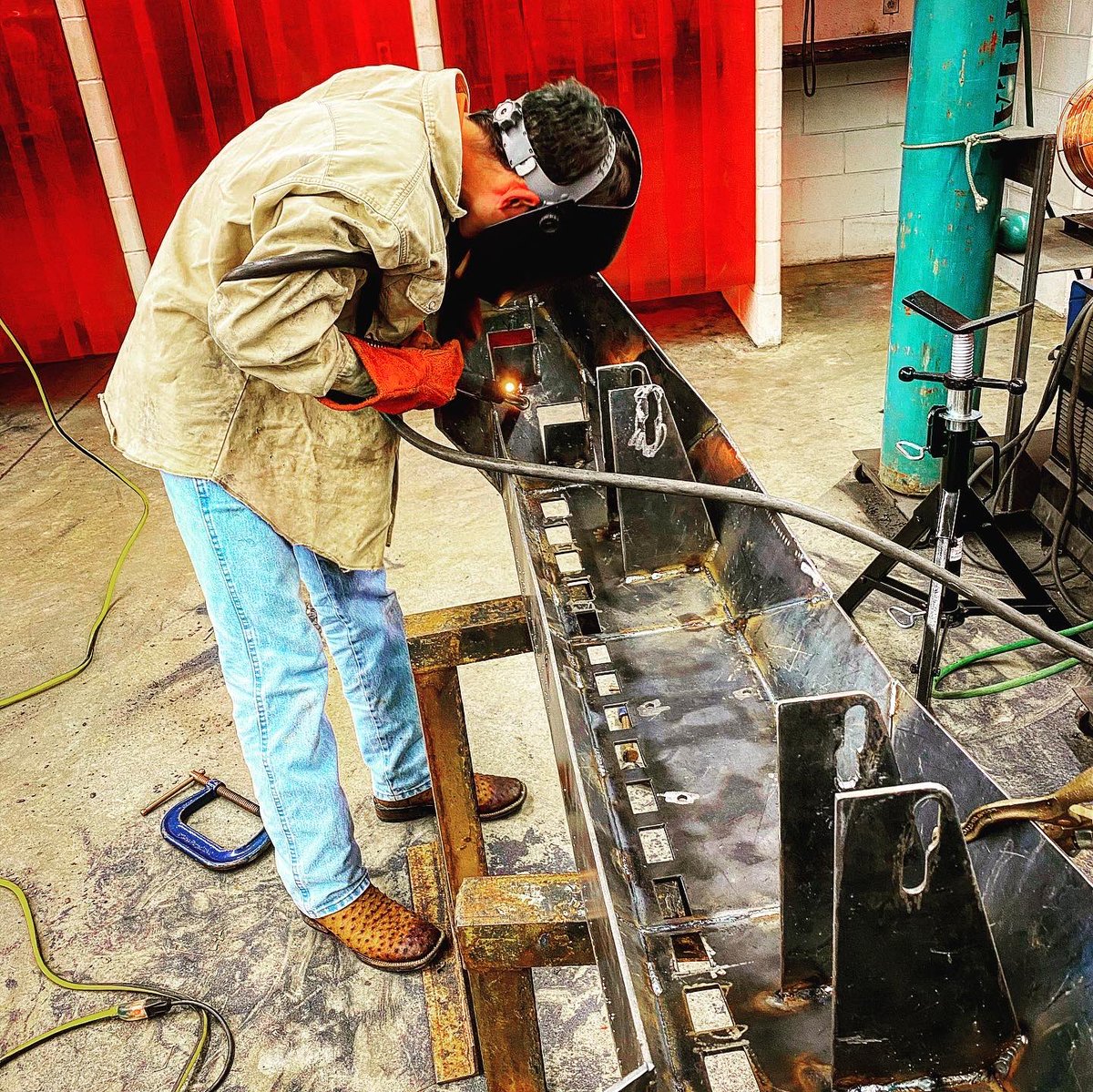 FutureGoldenArms tweet media