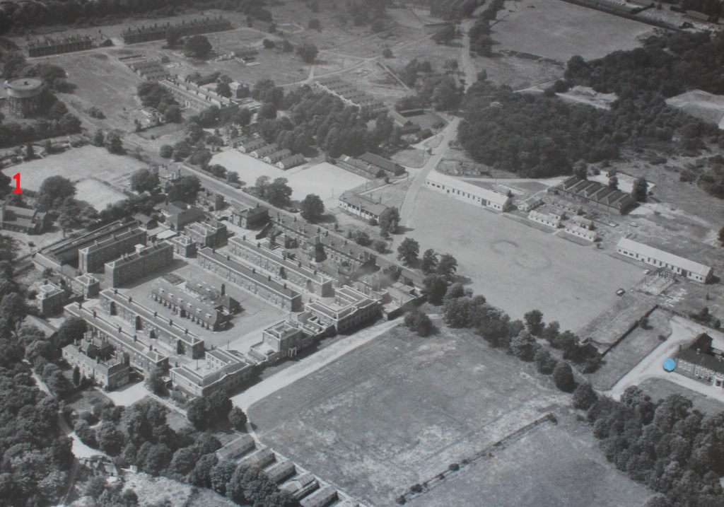 Warley Barracks (Brentwood) from the air 
(the spiritual home of the Essex Regiment)
The Barracks were demolished in 1960
to make way for Ford HQ,
since closed and converted to housing.
More on the Essex Regiment
essex100.com/product/they-d…
1. Regimental chapel - still standing