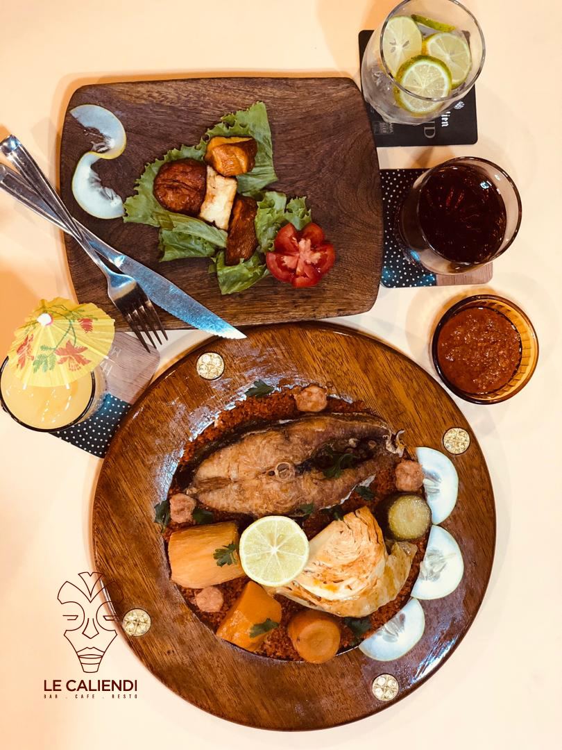 La semaine a bien débuté, on espère. Nous vous la souhaitons belle !

Livraison des plats disponible via <a href="/kabadelivery/">Kaba Delivery</a> et <a href="/delivroum/">Delivroum</a> !

📍Qtier Nyekonakpoè, 300m à gauche après la Phcie pour Tous, bit.ly/lecaliendi | Ouvert 7/7 de 12h à 22h ⏰ | 📞+228 91484841

#TT228