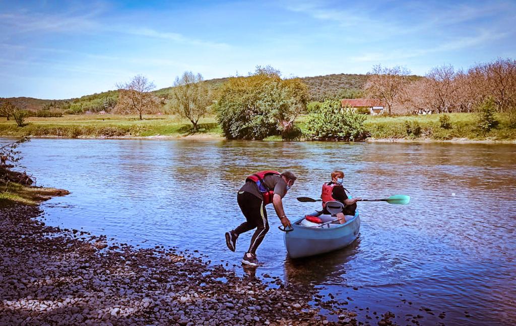 La saison est lancée ! 🚣
On souhaite à tous nos amis restaurateurs, loueurs de canoës, de gîtes, animateurs, hôteliers, “campingueurs” et vous tous une excellente saison 2021 ! 🍀

#igersdordogne #beynac #cenacetsaintjulien #francebleuperigord #dordognevalley #cdtdordogne