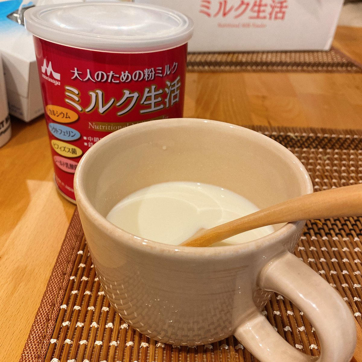 ohinasaku's tweet photo. 栄養摂るために今日から粉ミルク飲んで赤ちゃんになります https://t.co/9niuHLrY48