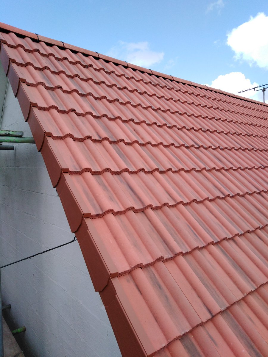 Plenty of completions today. Extensive material lead times and availibilty issues aside, a strong start to 2021 for us. #construction #roofing