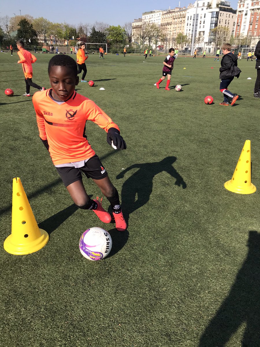 ⚽Stage de football ⚽

Nous avons passé deux superbes semaines de stages.
Nous étions accompagnés d’un beau soleil et de températures parfaites pour s’amuser et s’améliorer.

Nous remercions l’ensemble de l’équipe pédagogique qui rend ces moments possibles!

#football #vacance