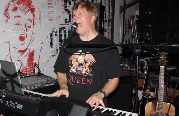 Nutrition4Learn's tweet photo. Join us Friday May 14th from 7-8pm with a special online concert / show with Kevin Coates (https://t.co/pYOGfL3xhn) to help raise money for  Nutrition for Learning 
https://t.co/3lrQ0elsmn https://t.co/s91Ms0aCRC