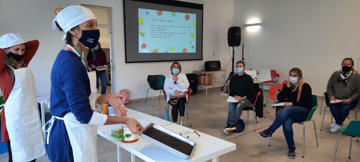 IntaChajari's tweet photo. Pensando en conocer y saber como podemos elaborar y comer mas sano. JORNADA AGREGADO DE VALOR A FRUTAS Y HORTALIZAS. Municipalidad de Santa Ana- AER INTA Chajari-FCAL UNER. https://t.co/BiN1iuiaIz