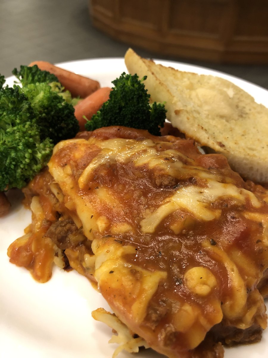 auscapitolgrill's tweet photo. Happy Monday!

Our Daily Special is Beef Lasagna with Roasted Vegetables and Garlic Bread

Soup of the Day is Tomato Basil

Have a great week, y'all! https://t.co/u2RzoMo5ve